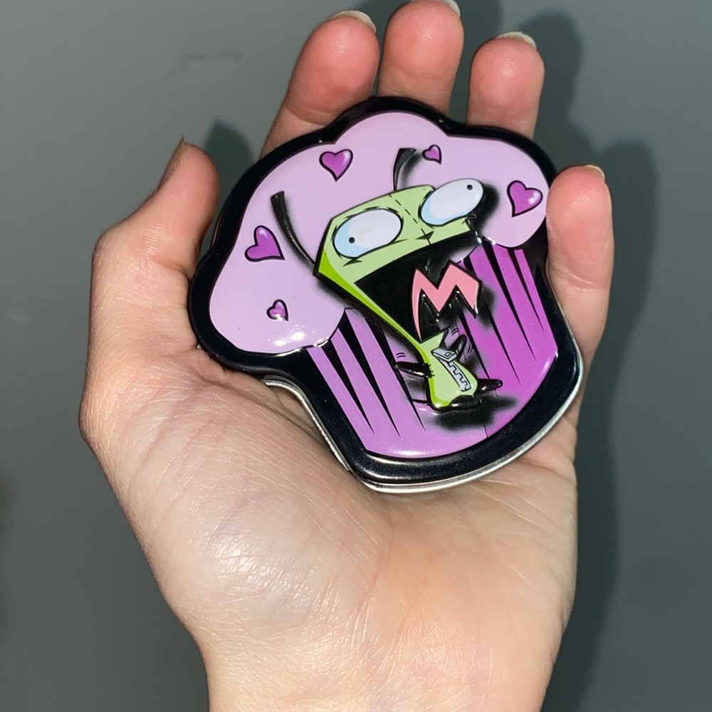 Gir RARE Candy Metal Tin Hot Topic - Picture 2 of 5